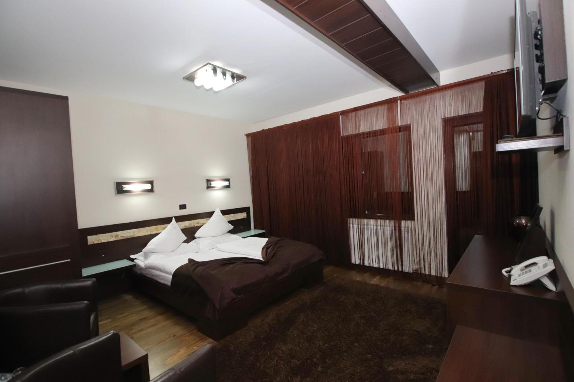 Complex Cochet Hotel Busteni Luaran gambar